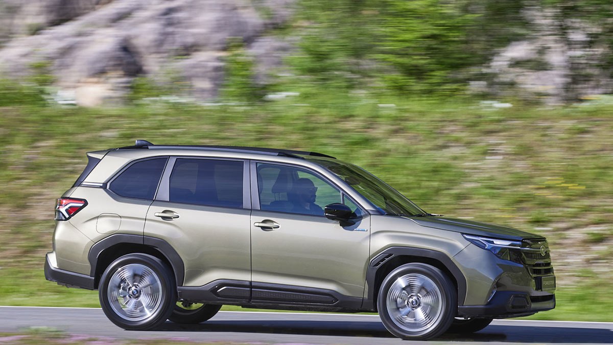 Subaru Forester 2.0i Hybrid Field