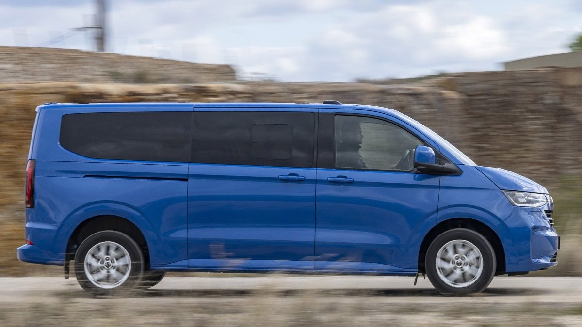 Volkswagen T7 Caravelle Caravelle Batalla Corta 2.5 eHybrid 171 kW (232 CV) CVT